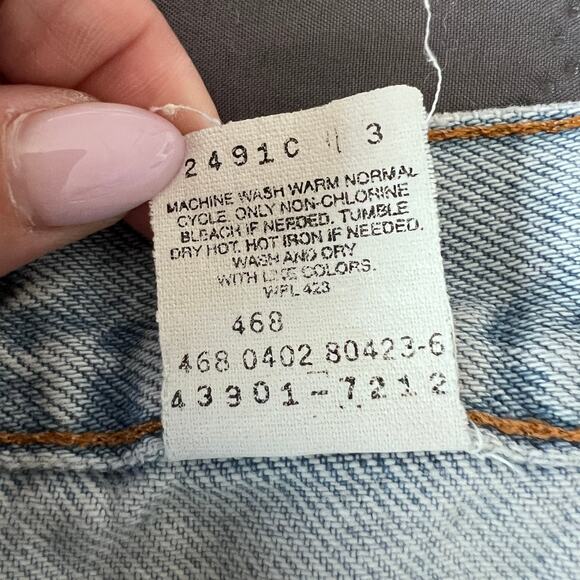 ✨Levi’s Relaxed Straight Leg Jeans Men’s 42x30 Light Wash Vtg 2002 - Picture 4 of 15